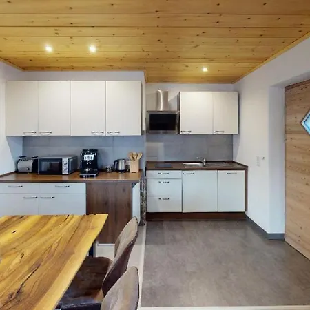 Willis Huette Chalet