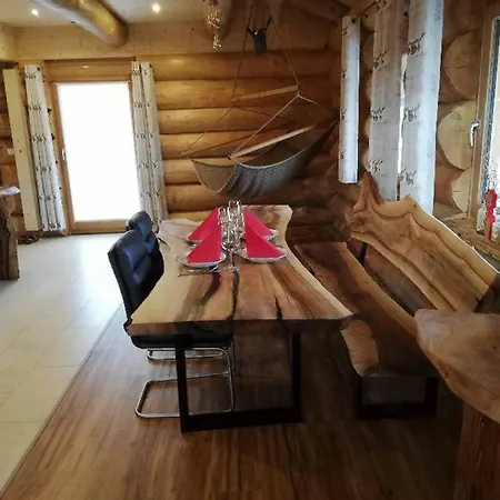 Willis Huette Chalet Zachenberg