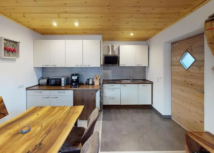 Willis Huette Chalet