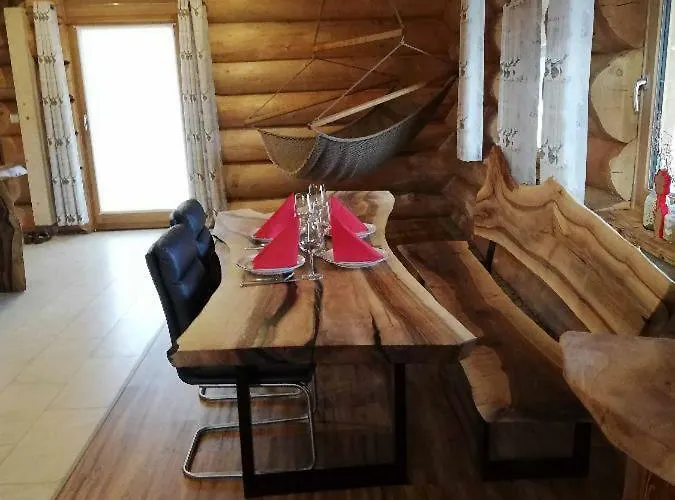 Willis Huette Chalet Zachenberg