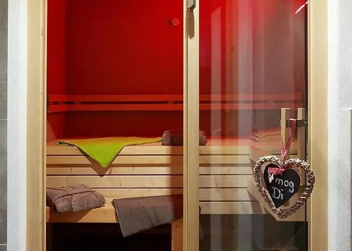 Willis Huette Chalet